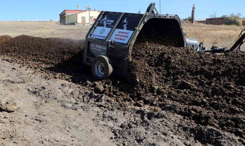Talas'ta hayvan atıkları gübreye dönüşerek üreticiye destek sağlıyor