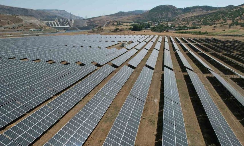 Yenilenebilir enerji ile aydınlatılan 2,5 milyon kişinin hikayesi: Cengiz Enerji'nin başarıları