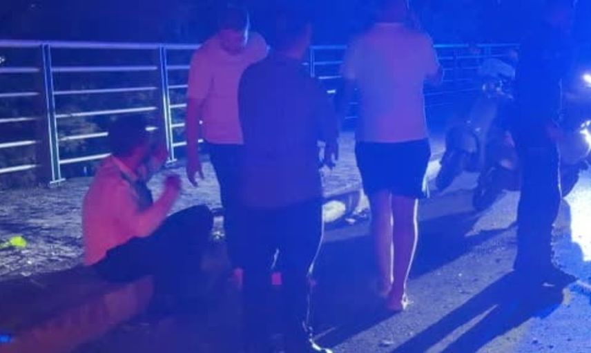 Kocaeli'de belediye otobüsü virajda kontrolden çıktı, iki otomobile çarptı