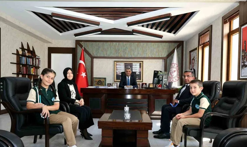 Erzurum'da eğitim yılı başladı: Öğrenciler ilk derse adım attı
