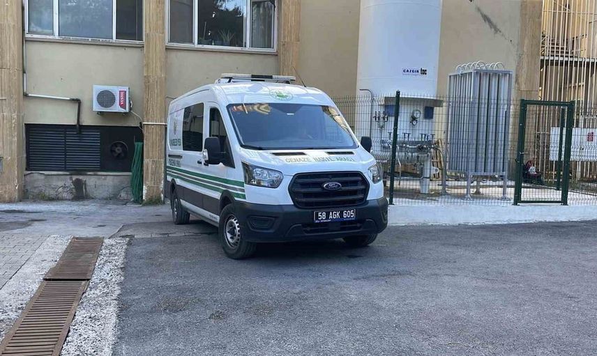 Kene ısırması sonucu hastaneye kaldırılan kadın Sivas'ta hayatını kaybetti