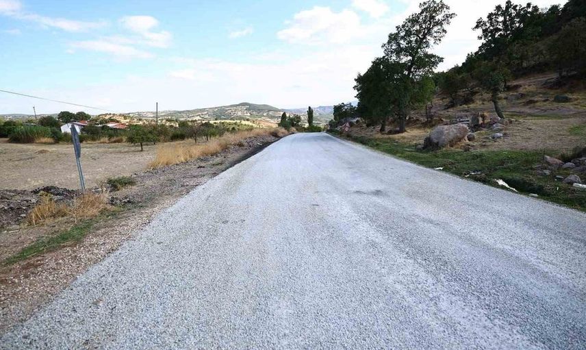 Başkan Dutlulu, Demirci’nin ulaşım ağını güçlendiren yol çalışmalarını tamamladı