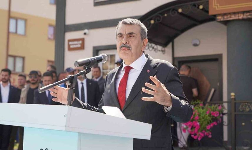 Bakan Çiftçi ve Bakan Tekin’den Palandöken Belediyesi’ne övgü