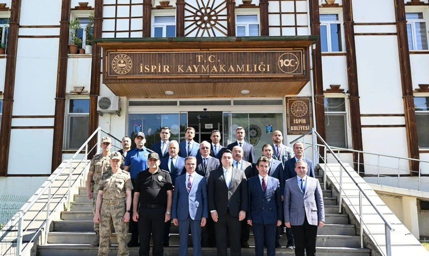 Erzurum valisi aydın baruş, ispir ilçesindeki yatırımları inceledi