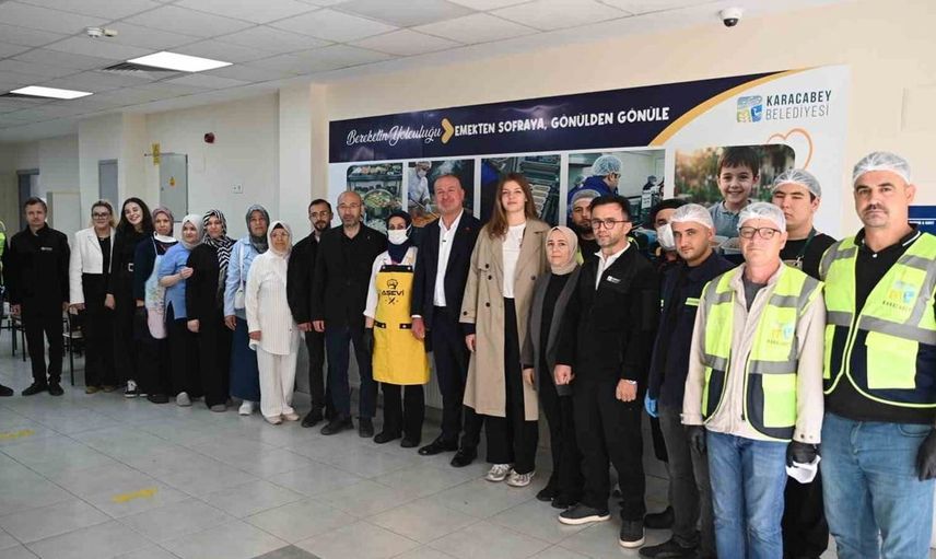 Karacabey Belediyesi'nden sosyal yardımlarla dayanışma örneği