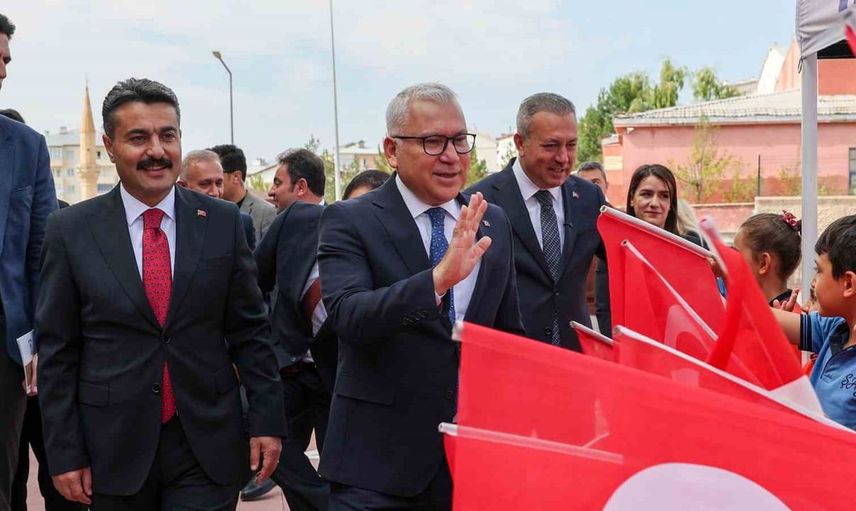 Sivas'ta ilköğretim haftası coşku dolu etkinliklerle kutlandı