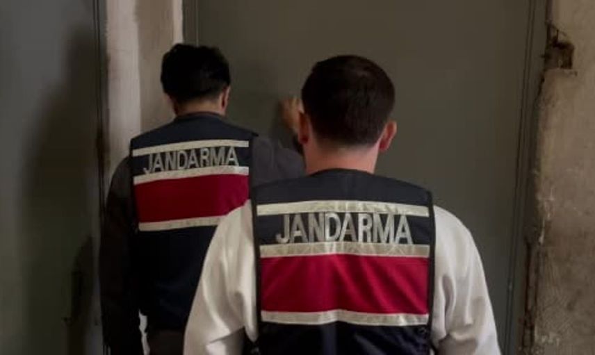 Bayrampaşa'da jandarma sahte parfüm imalatına operasyon düzenledi