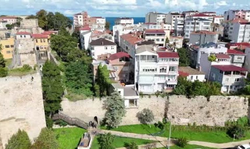 Sinop’ta tarihi kale surlarının yenilenme süreci başladı
