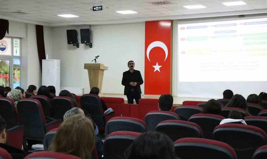 Tunceli'de bahçe görevlilerine güvenlik eğitimi verildi