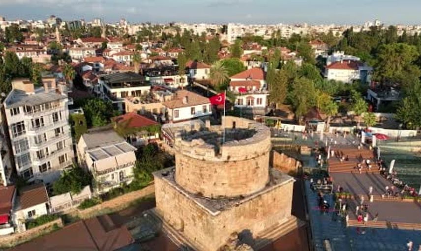 Gün batımında müzik ziyafeti: Hıdırlık Kulesi'nde unutulmaz anlar