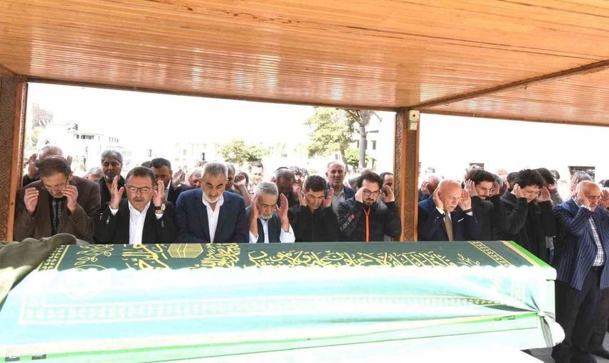 Palandöken'de üzücü veda: Edibe Avcı son yolculuğuna uğurlandı