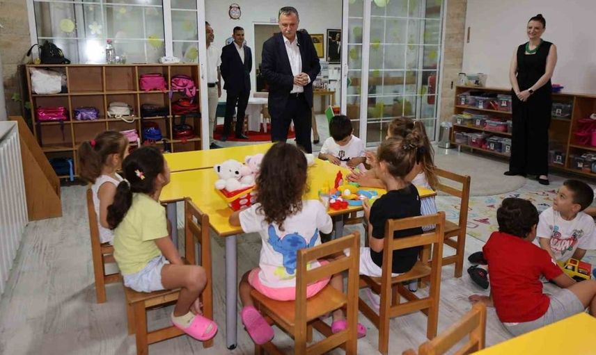Başkan Balaban, yeni eğitim yılının heyecanını çocuklarla paylaştı