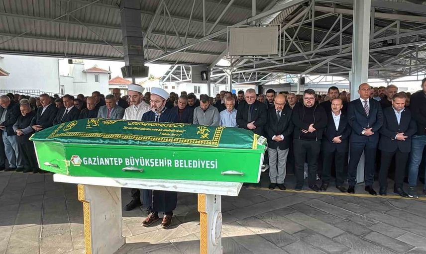 Gazeteci kenan yücel, son yolculuğuna uğurlandı