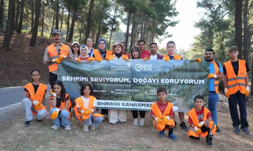 Kahramanmaraş'ta doğa severlerden çevre temizliği etkinliği