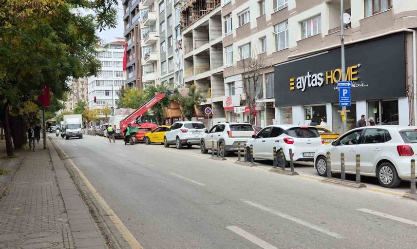 Eskişehir'de inşaat çalışması trafiği felç etti