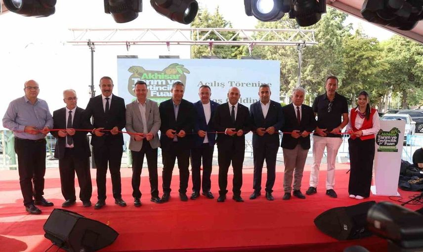 Akhisar'da tarım ve zeytincilik fuarı büyük ilgiyle sona erdi