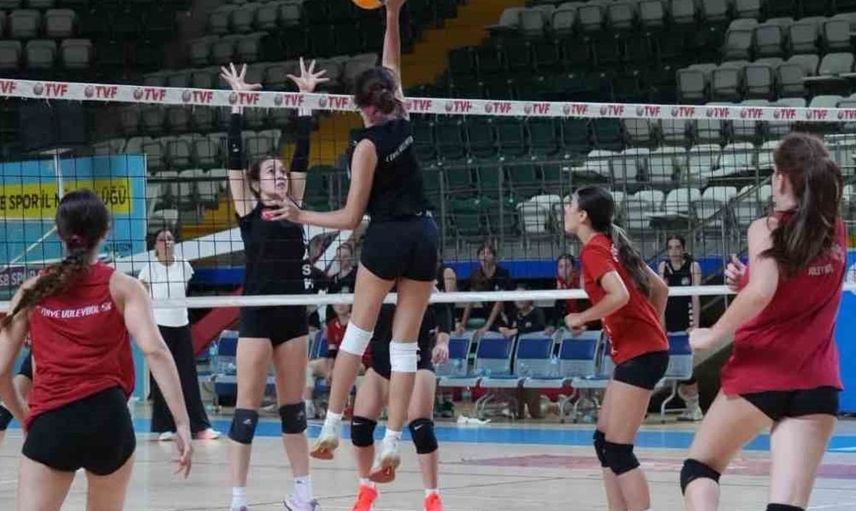 Voleybolda Muğla il karması hazırlıklarını tamamladı