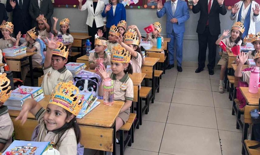 Gaziantep'te 680 bin öğrenci yeni eğitim yılına başladı