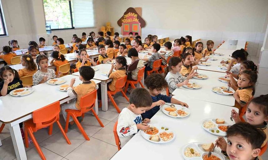 Kemer’de eğitime önemli katkı: Başkan Topaloğlu hayırsever çiftle buluştu