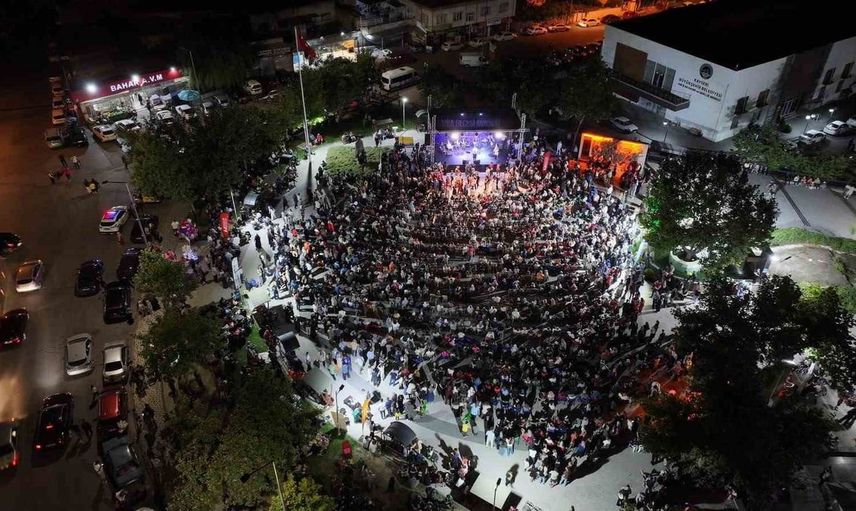 Hacılar'da geleneksel sıra gecesi coşkusu: Başkan Özdoğan halkla buluştu