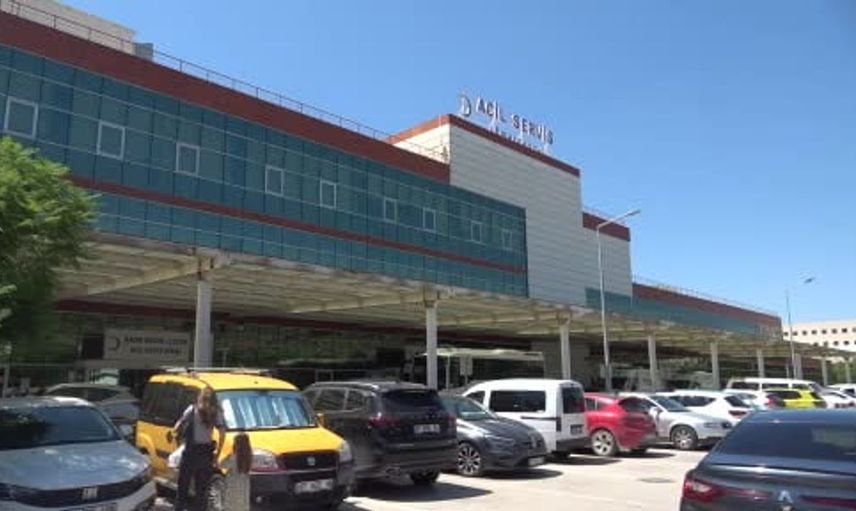 Hastane çevresinde yaşayan evsiz adamın cansız bedeni bulundu