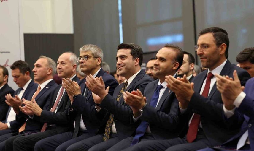 Bakan Kacır'dan güçlü mesaj: Mazlumlara zarar vermek aklından bile geçmeyecek