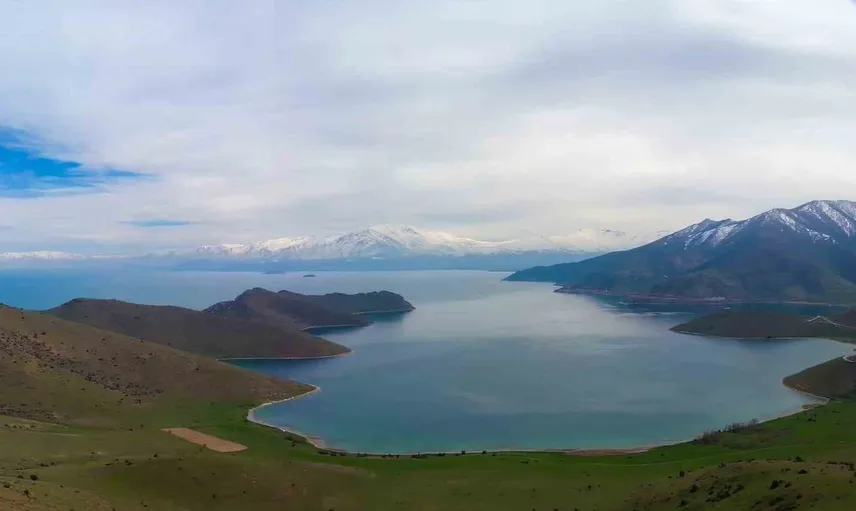 Van Gölü'ndeki eşsiz doğa, Deveboynu Yarımadası Milli Parkı olarak koruma altına alındı