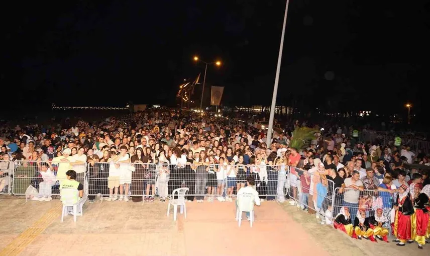 Geyikkoşan yaz konserlerinin ilk gecesi coşku dolu anlarla sona erdi