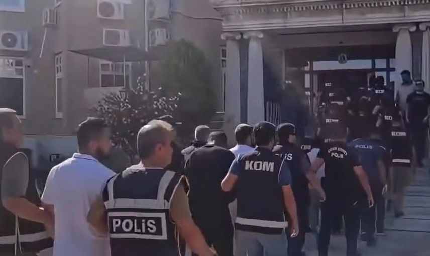 Sahte internet sitesi ile vize başvurusunda bulunan vatandaşları dolandıran şebeke çökertildi