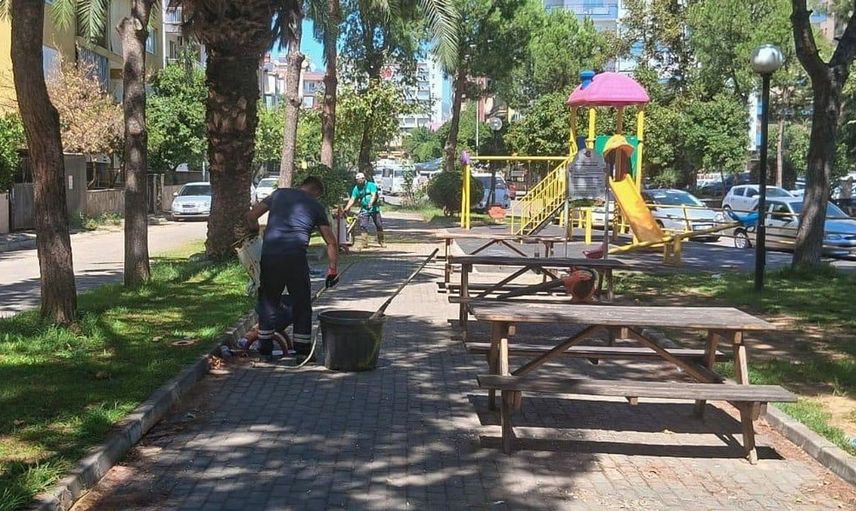 Efeler Belediyesi park bakımına hız verdi: Yeşil alanlar yeniden düzenleniyor