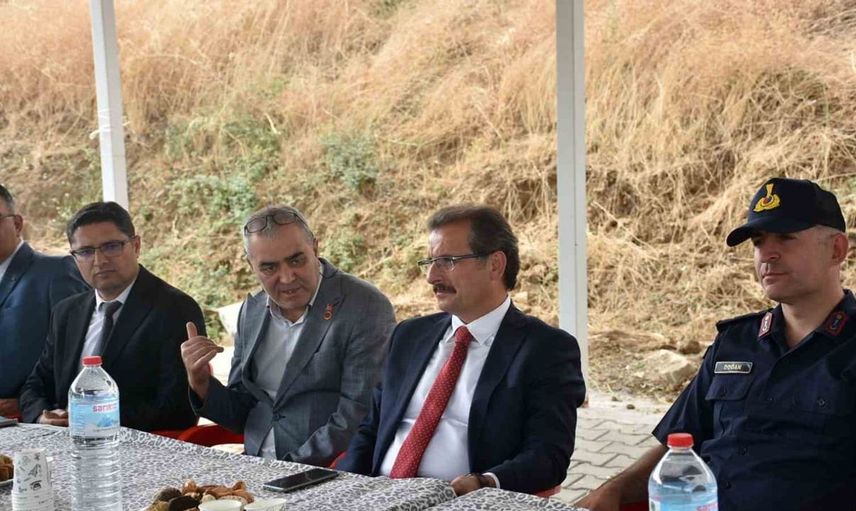 Salihli kaymakamı güldoğan, mahalle ziyaretleriyle vatandaşların taleplerini dinledi