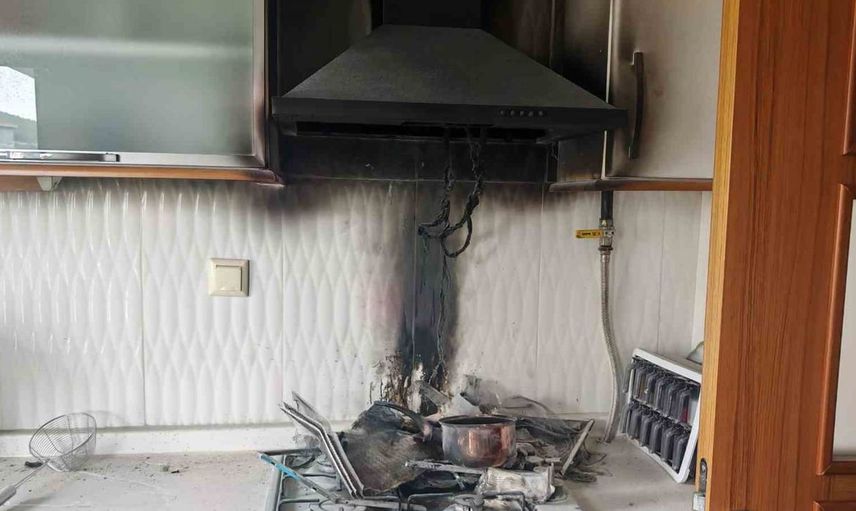Kötekli Mahallesi'nde unutulan yağ yangına neden oldu