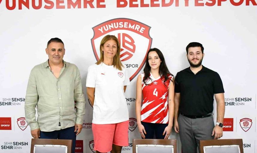 Yunusemre Belediyespor, voleybolda savunma hattını güçlendirdi