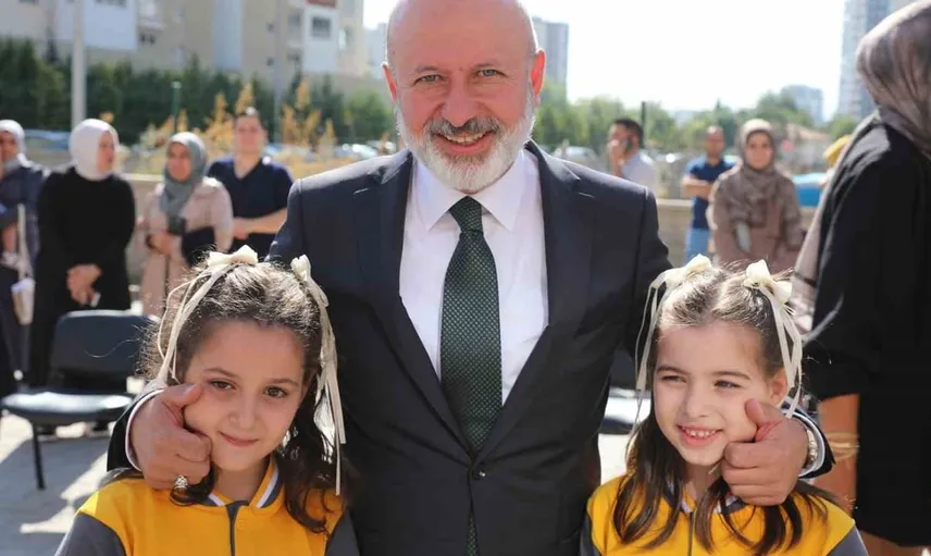 Eğitimde güçlü nesiller için ilk adım: Başkan Çolakbayrakdar yeni dönem açılışında