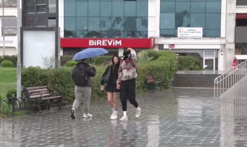 İstanbul'un Anadolu Yakası'nda beklenen yağış hayatı olumsuz etkiliyor