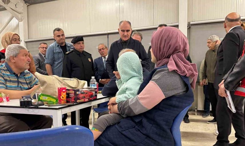 Soma'da göçük altında kalan işçilerin kurtarılması için çalışmalar devam ediyor