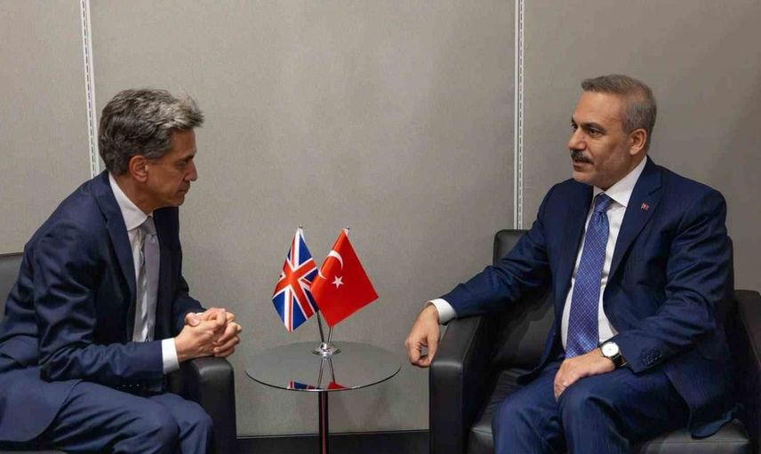 Hakan Fidan'dan önemli görüşme: Ed Miliband ile bir araya geldi