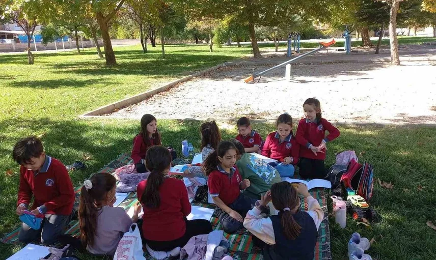 Çivril'de miniklerin sağlıklı beslenme ve oyun etkinliği