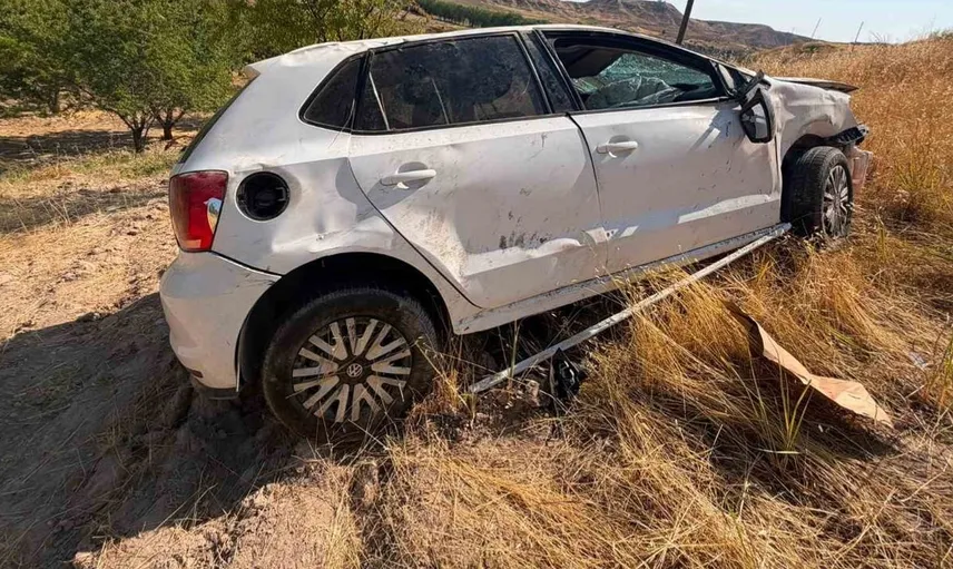 Adıyaman'da direksiyon hakimiyetini kaybeden otomobil tarlaya yuvarlandı