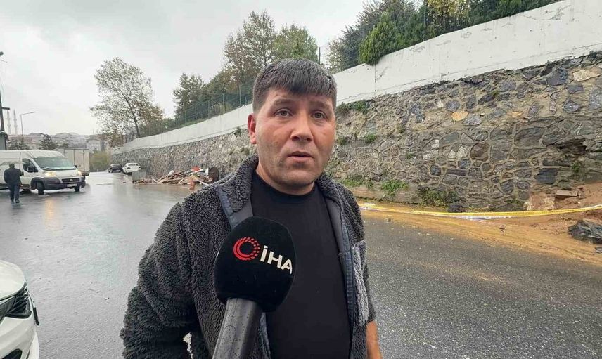 Sultangazi'de istinat duvarı çöktü, otomobil enkaza döndü