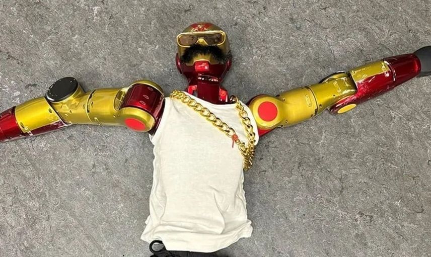 Almanya'da genç kızı taciz eden robota el konuldu