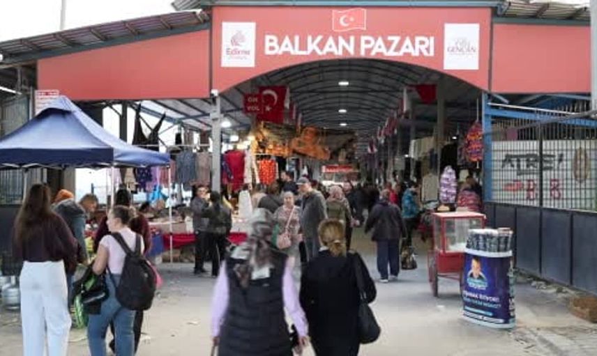 Edirne'de Bulgar turistlerin alışveriş akını esnafı sevindirdi