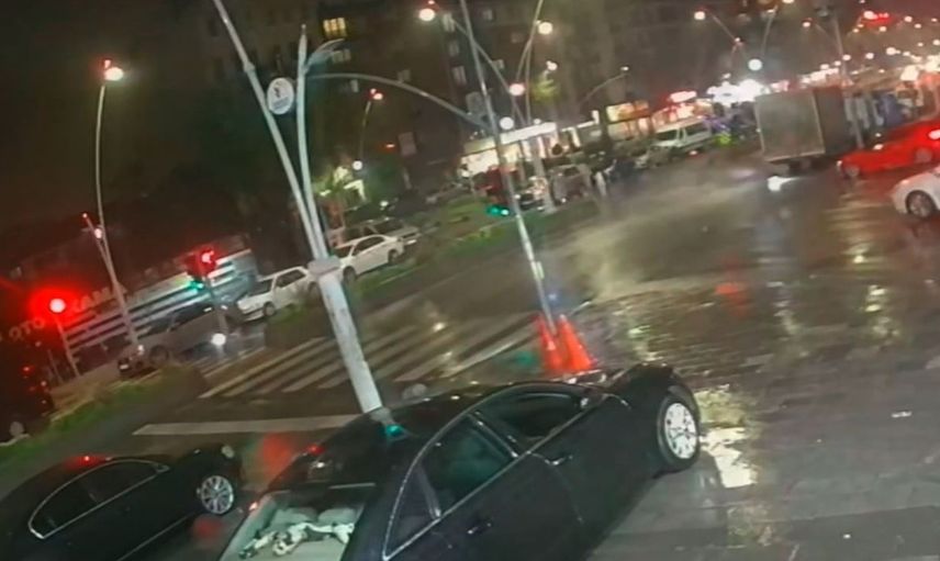 Esenler'de motosiklet kazasında sürücü yaralandı