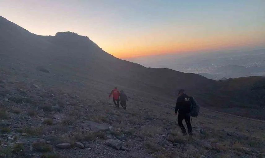 Erciyes Dağı'nda mahsur kalan yabancı uyruklu kişi başarılı bir şekilde kurtarıldı