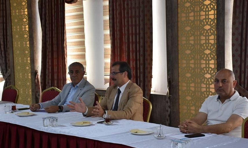 Salihli'de kültür ve sanat vakfı için kritik toplantı