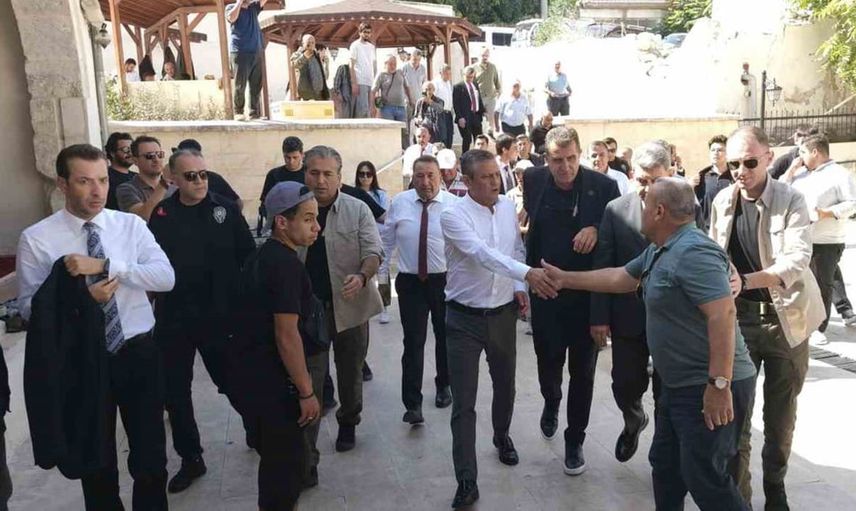 Özgür Özel: Seçim iradesine saygı göstermeliyiz