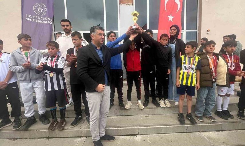 Tekman'da spor ruhuyla 144 öğrenci yarıştı: Derece alanlar belli oldu