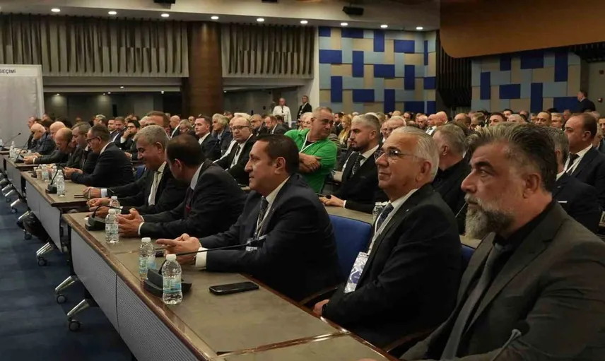 İZTO seçiminde güven tazeleyen Mahmut Özgener, yeni projelere odaklanıyor