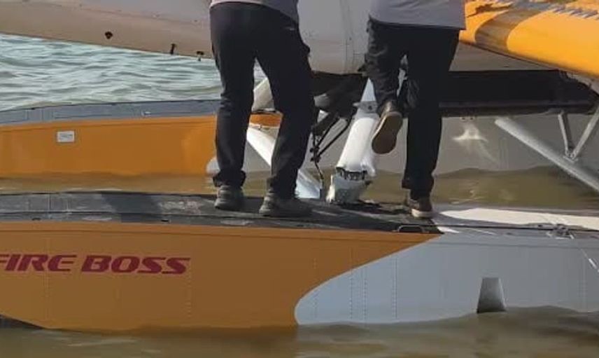 İzmir’de yangın söndürme uçağı baraja zorunlu iniş yaptı