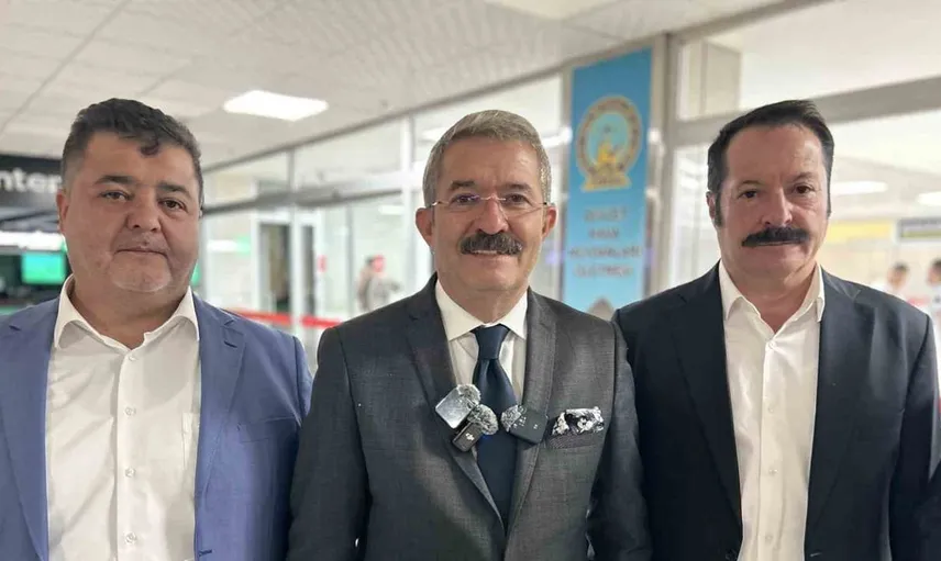 Van’da İranlı turist kafilesi sıcak bir karşılamayla ilk uçuşunu yaptı